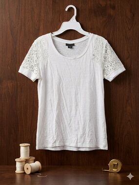 Metaphor White Lace Sleeve T-Shirt Women's Size Large Short Sleeve Crewneck Top